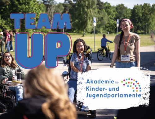 Team Up! Teamer*in-Ausbildung für die Akade­mie für Kinder- und Jugendparlamente
